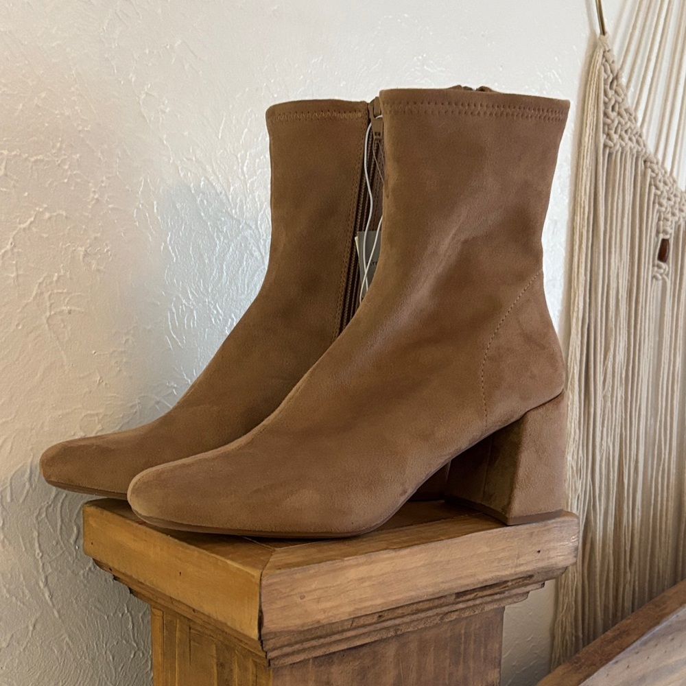 a new day Women’s Tan Heeled Boots Size 9